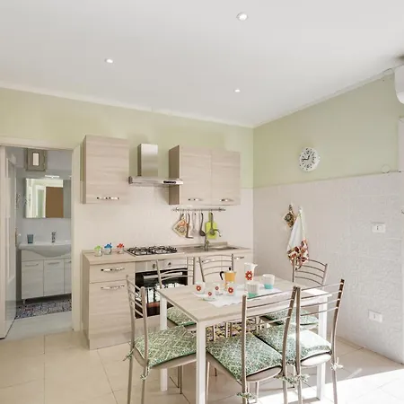 Apartment With Terrace- Casa Mariella Catania